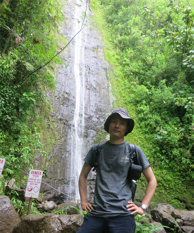 記念写真／マノアの滝 (Manoa Falls)