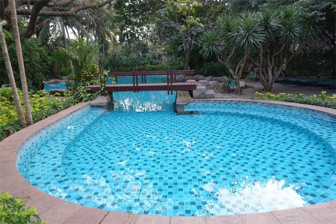 ガーデンサイドのプール／フラマリゾートダナン（Furama Resort Danang）