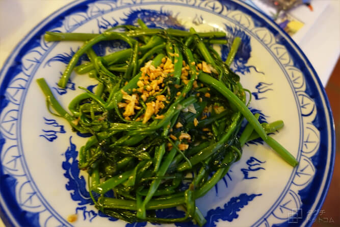 空芯菜のにんにく炒め・ベトナム料理／サクラレストラン（SAKURA RESTAURANT）・ホイアン（Hoi An）