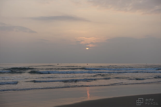 ビーチから見えた日の出／ベトナム・ダナン・ミーケビーチ