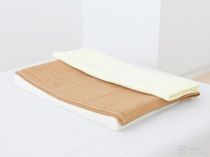 タオル２枚の組み合わせ例2・自分で作る枕・ハンドメイド／バスタオル枕・セブンバスタオルピロー