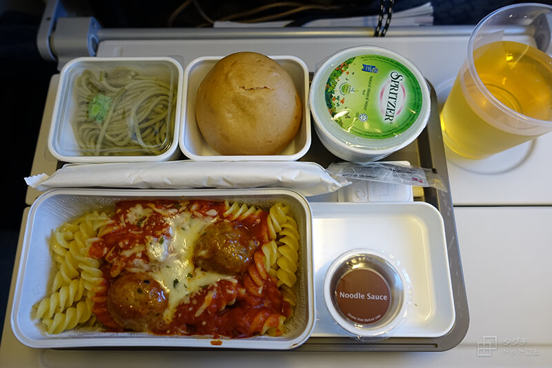 キャセイパシフィック航空の機内食・洋食・お蕎麦とパスタ／香港旅行記・Hong Kong Travel